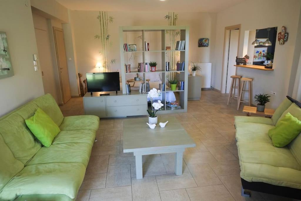 With Garden In Thessaloniki. Apartment